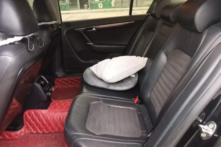 Used Volkswagen Magotan 2015 Revised 1.8TSI Prestige Version Left Rear Seat