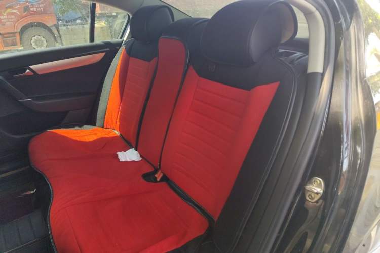 Used Volkswagen Magotan 2015 1.8TSI Advanced Model Left Rear Seat