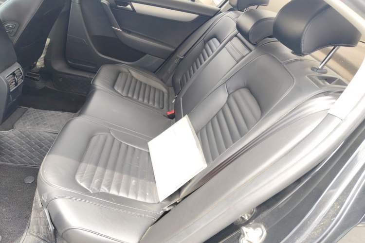 Used Volkswagen Magotan 2015 1.8TSI Advanced Model Left Rear Seat