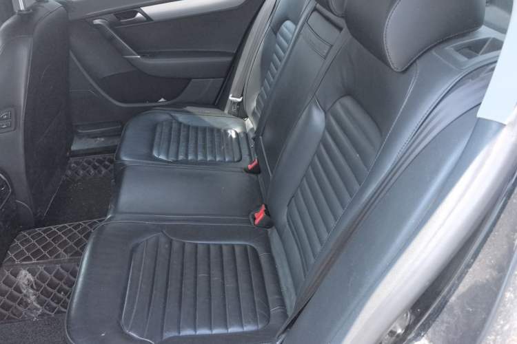 Used Volkswagen Magotan 2015 1.8TSI Advanced Model Left Rear Seat
