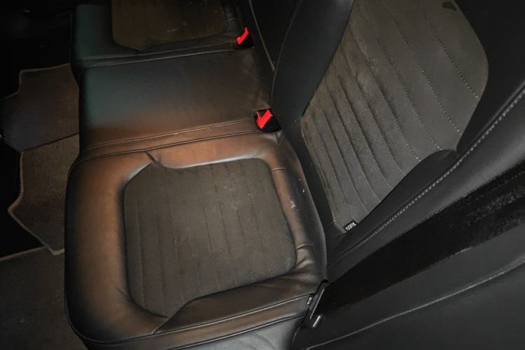 Used Volkswagen Magotan 2015 1.8TSI Prestige Model Left Rear Seat