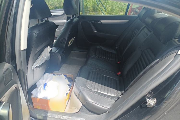 Used Volkswagen Magotan 2015 1.8TSI Advanced Model Left Rear Seat