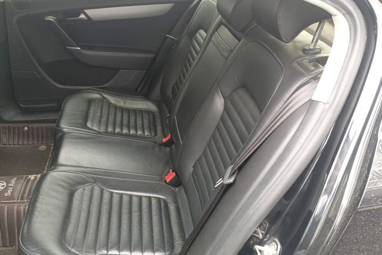 Used Volkswagen Magotan 2015 1.8TSI Advanced Model Left Rear Seat