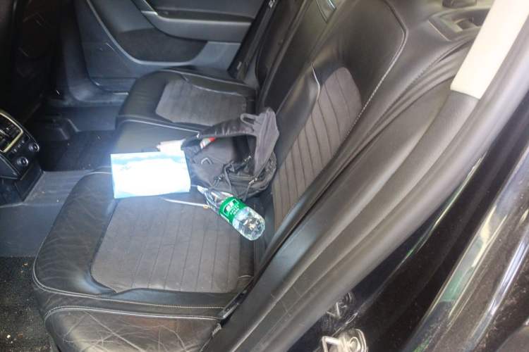 Used Volkswagen Magotan 2015 1.8TSI Prestige Model Left Rear Seat