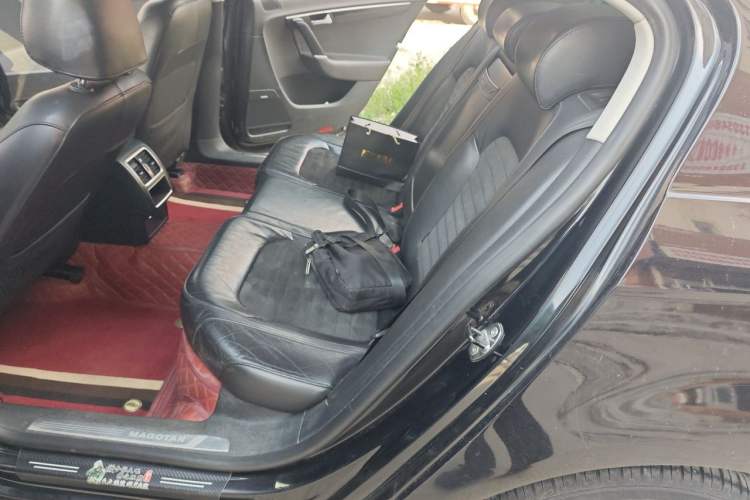 Used Volkswagen Magotan 2015 1.8TSI Luxury Model Left Rear Seat
