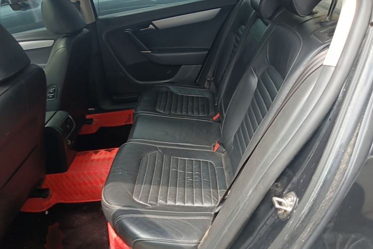Used Volkswagen Magotan 2015 1.8TSI Advanced Model Left Rear Seat