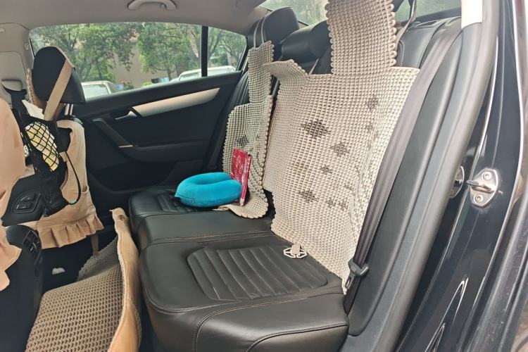Used Volkswagen Magotan 2015 1.8TSI Advanced Model Left Rear Seat