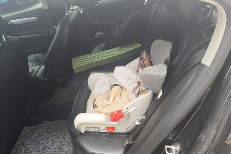 Used Volkswagen Magotan 2015 1.8TSI Advanced Model Left Rear Seat