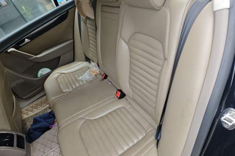 Used Volkswagen Magotan 2015 Facelift 1.8TSI Luxury Model Left Rear Seat