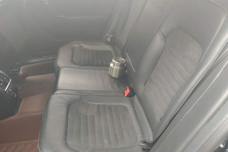 Used Volkswagen Magotan 2015 Revised 1.8TSI Prestige Version Left Rear Seat