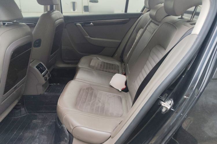 Used Volkswagen Magotan 2015 1.8TSI Prestige Model Left Rear Seat