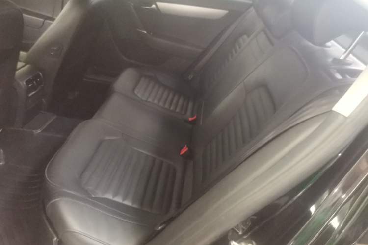 Used Volkswagen Magotan 2015 1.8TSI Advanced Model Left Rear Seat