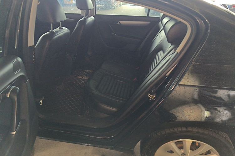 Used Volkswagen Magotan 2015 1.8TSI Advanced Model Left Rear Seat