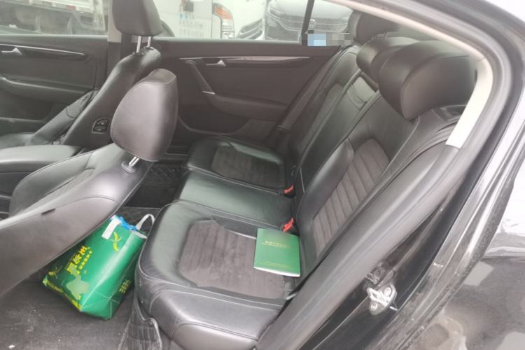 Used Volkswagen Magotan 2015 Revised Version 2.0 TSI Luxury Edition Left Rear Seat