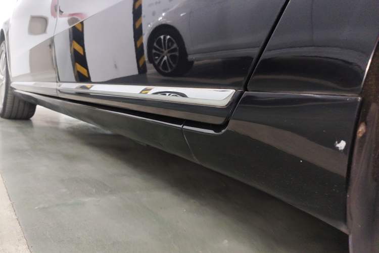 Used Volkswagen Magotan 2015 1.8TSI Luxury Model Left Side Sill