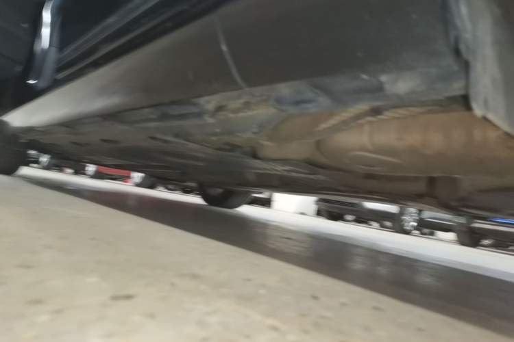 Used Volkswagen Magotan 2015 1.8TSI Luxury Model Left Side Sill