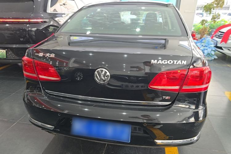 Used Volkswagen Magotan 2015 Facelift 1.8TSI Luxury Model Rear