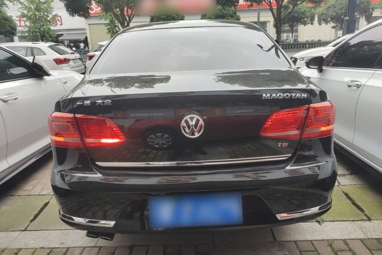 Used Volkswagen Magotan 2015 1.8TSI Luxury Model Rear