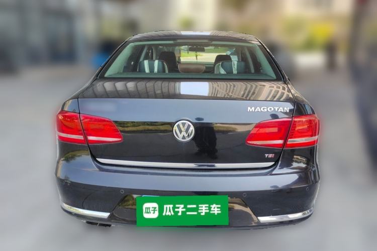 Used Volkswagen Magotan 2015 1.8TSI Luxury Model Rear