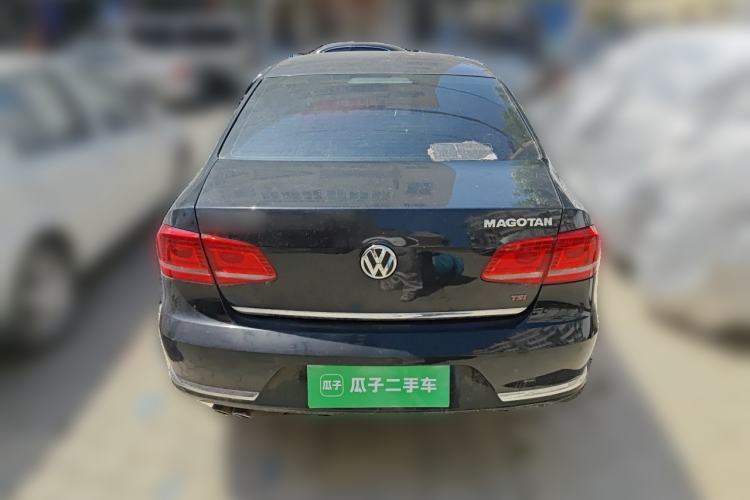 Used Volkswagen Magotan 2015 Revised Version 2.0 TSI Prestige Edition Rear