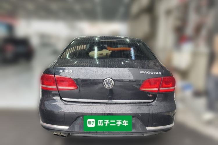 Used Volkswagen Magotan 2015 1.8TSI Luxury Model Rear