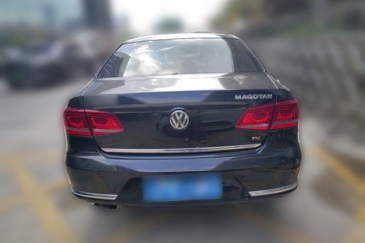 Used Volkswagen Magotan 2015 1.8TSI Advanced Model Rear