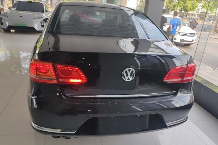Used Volkswagen Magotan 2015 Facelift 1.8TSI Luxury Model Rear