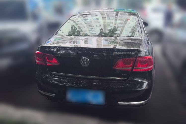 Used Volkswagen Magotan 2015 1.8TSI Advanced Model Rear