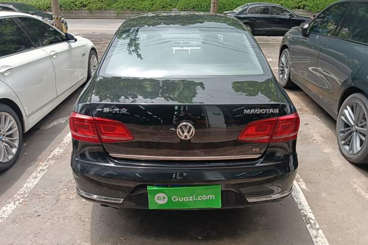 Used Volkswagen Magotan 2015 1.8TSI Advanced Model Rear
