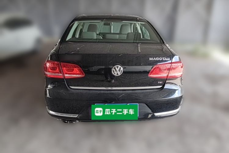 Used Volkswagen Magotan 2015 1.8TSI Luxury Model Rear