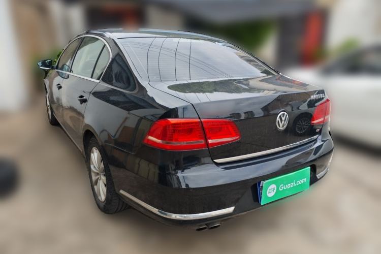 Used Volkswagen Magotan 2015 Facelift 1.8TSI Luxury Model Rear Left 45 Deg