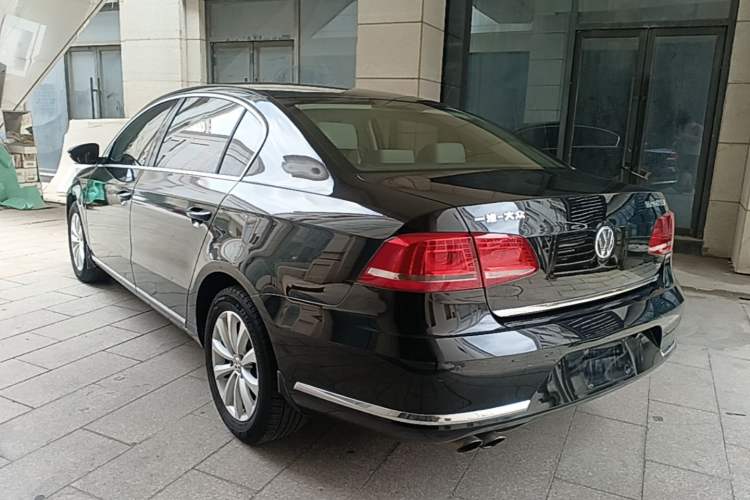 Used Volkswagen Magotan 2015 Facelift 1.8TSI Luxury Model Rear Left 45 Deg