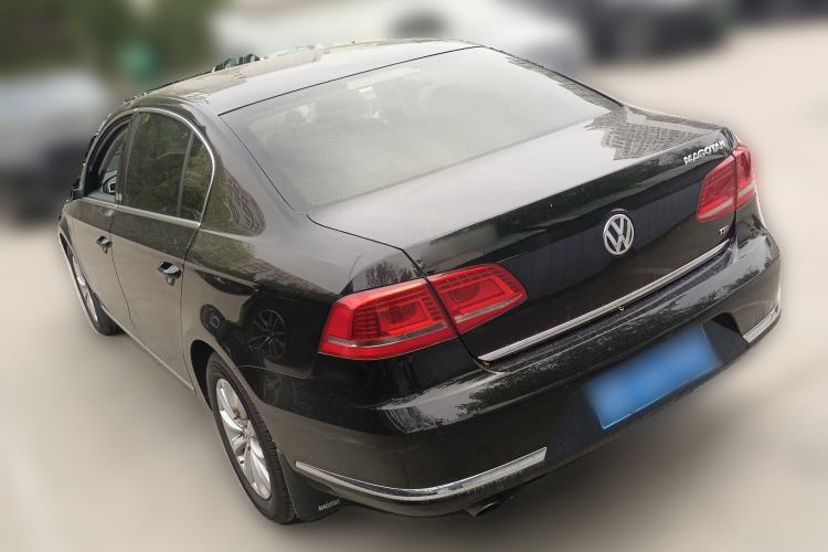 Used Volkswagen Magotan 2015 1.8TSI Advanced Model Rear Left 45 Deg