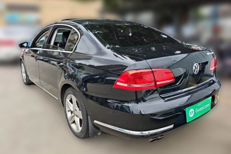 Used Volkswagen Magotan 2015 2.0 TSI Prestige Model Rear Left 45 Deg