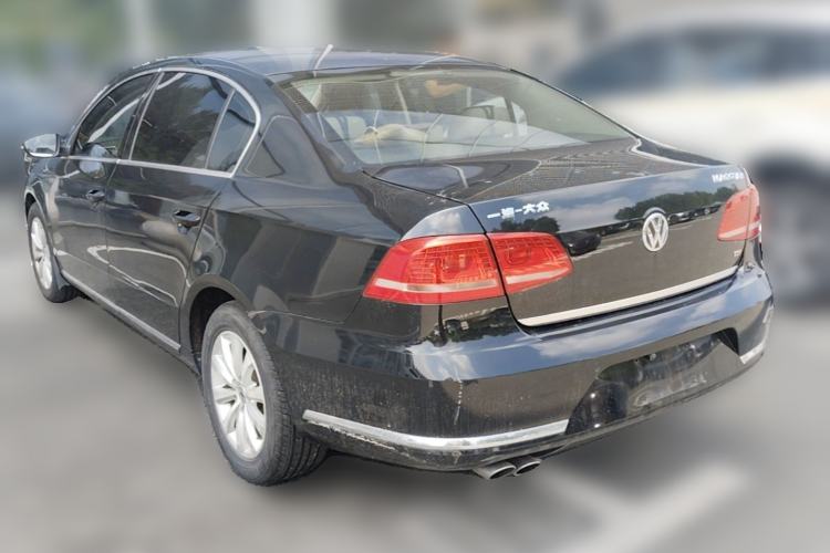 Used Volkswagen Magotan 2015 1.8TSI Luxury Model Rear Left 45 Deg