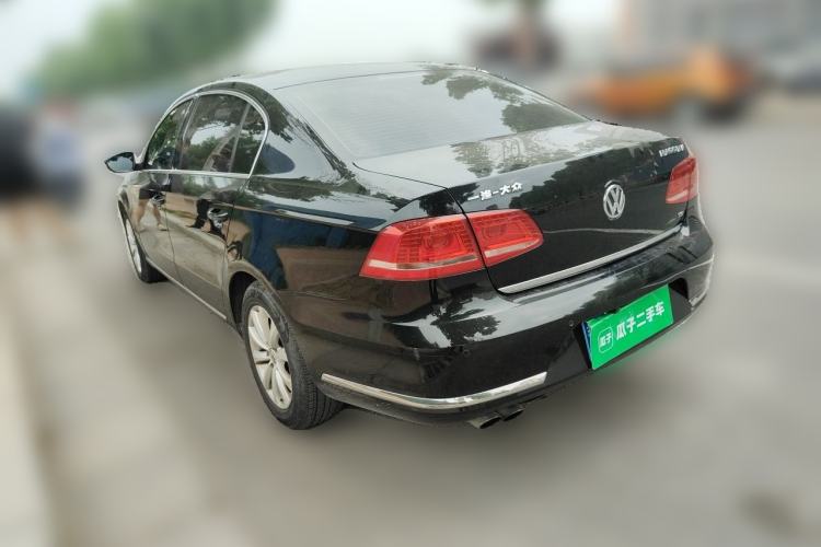 Used Volkswagen Magotan 2015 Facelift 1.8TSI Luxury Model Rear Left 45 Deg