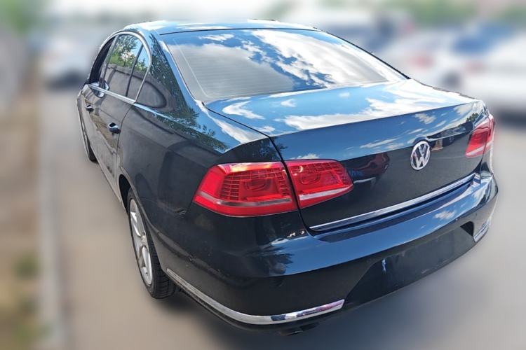 Used Volkswagen Magotan 2015 2.0 TSI Prestige Model Rear Left 45 Deg