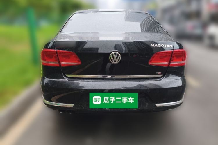 Used Volkswagen Magotan 2015 1.8TSI Luxury Model Rear