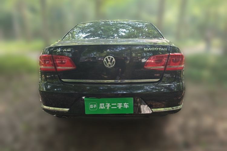 Used Volkswagen Magotan 2015 1.8TSI Luxury Model Rear