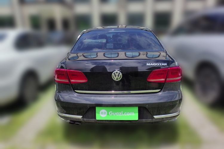 Used Volkswagen Magotan 2015 2.0 TSI Prestige Model Rear