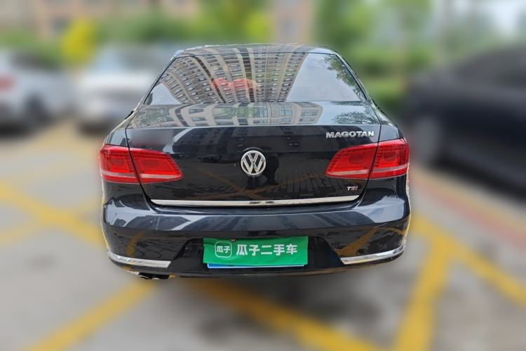 Used Volkswagen Magotan 2015 Facelift 1.8TSI Luxury Model Rear