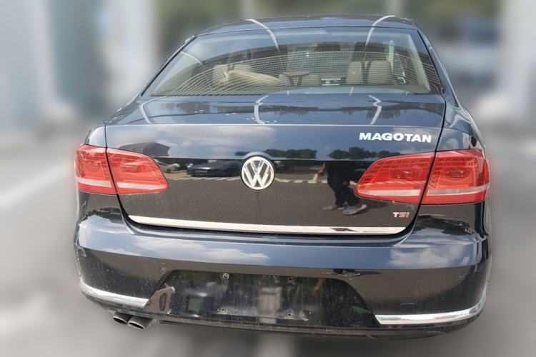 Used Volkswagen Magotan 2015 1.8TSI Luxury Model Rear