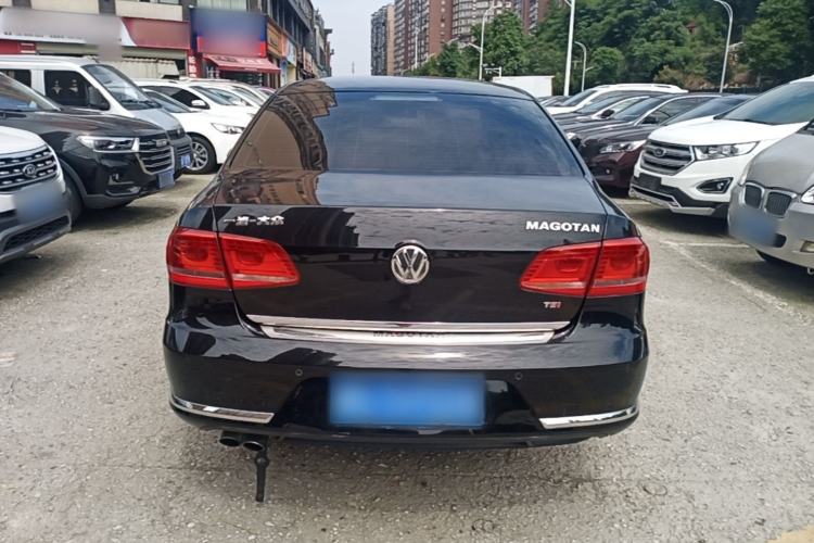 Used Volkswagen Magotan 2015 1.8TSI Advanced Model Rear