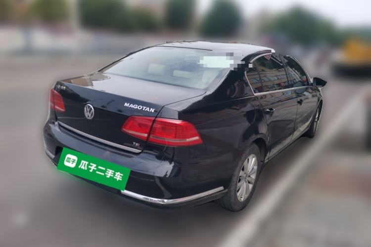Used Volkswagen Magotan 2015 1.8TSI Advanced Model Rear Right 45 Deg