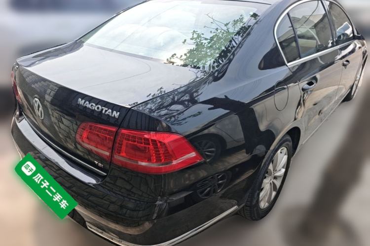 Used Volkswagen Magotan 2015 1.8TSI Advanced Model Rear Right 45 Deg