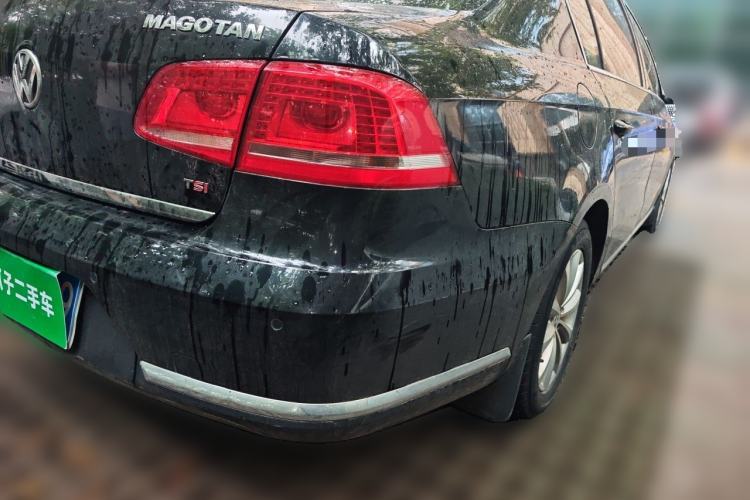 Used Volkswagen Magotan 2015 1.8TSI Advanced Model Rear Right 45 Deg