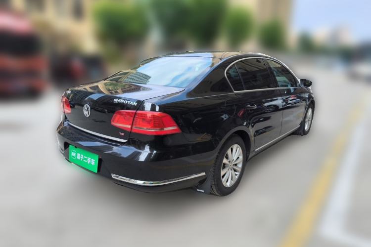 Used Volkswagen Magotan 2015 Revised Version 2.0 TSI Luxury Edition Rear Right 45 Deg