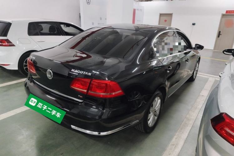 Used Volkswagen Magotan 2015 1.8TSI Luxury Model Rear Right 45 Deg