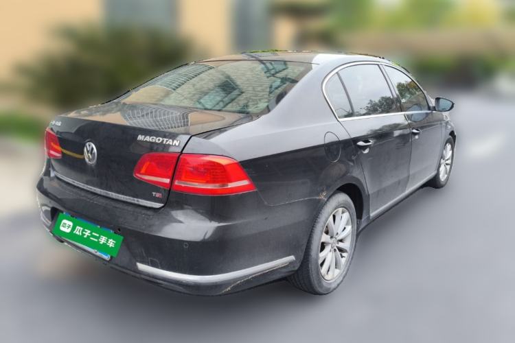 Used Volkswagen Magotan 2015 1.8TSI Advanced Model Rear Right 45 Deg