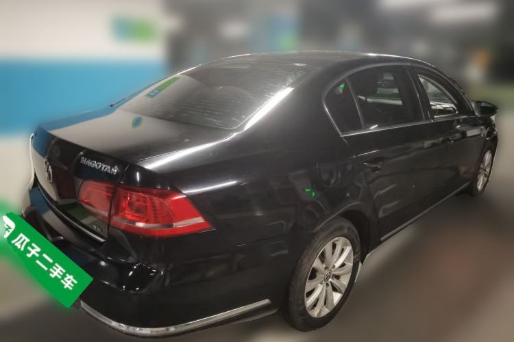 Used Volkswagen Magotan 2015 1.8TSI Luxury Model Rear Right 45 Deg